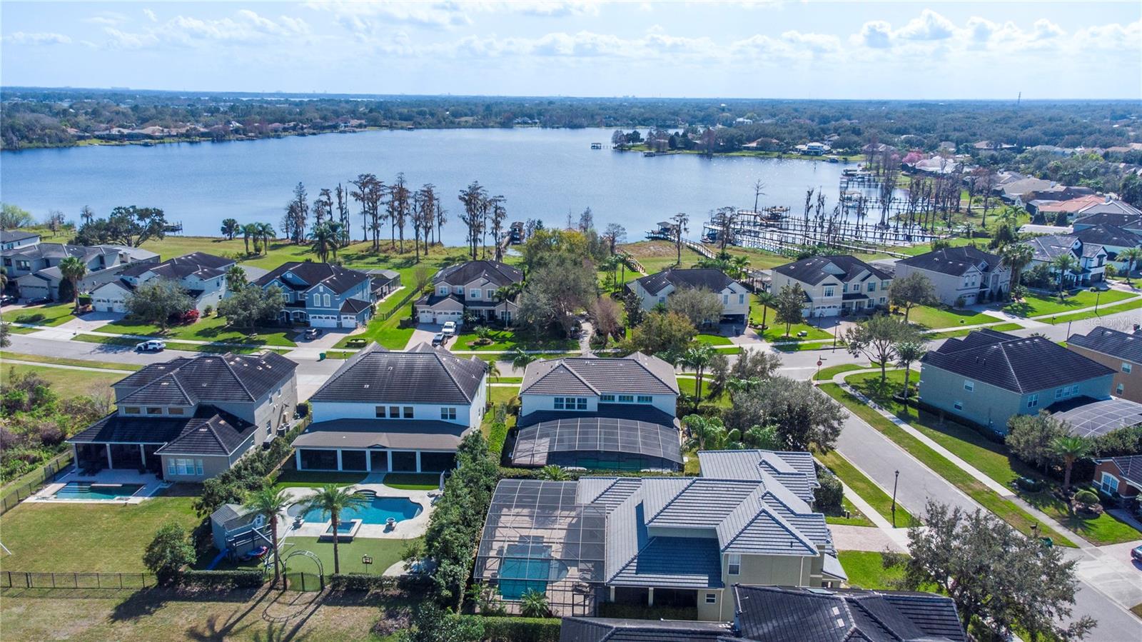 1910 LAKE ROBERTS LANDING DR