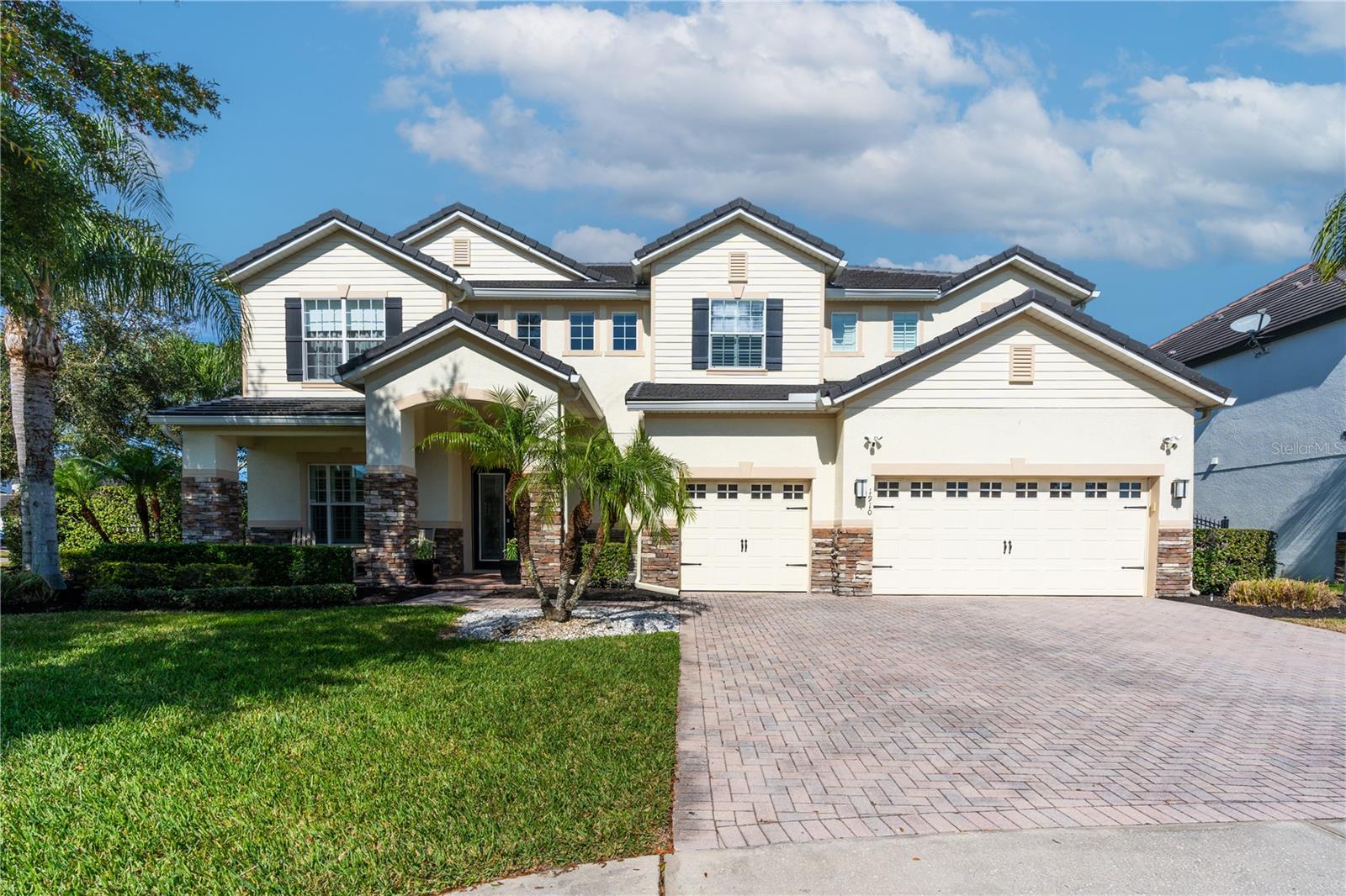 1910 LAKE ROBERTS LANDING DR