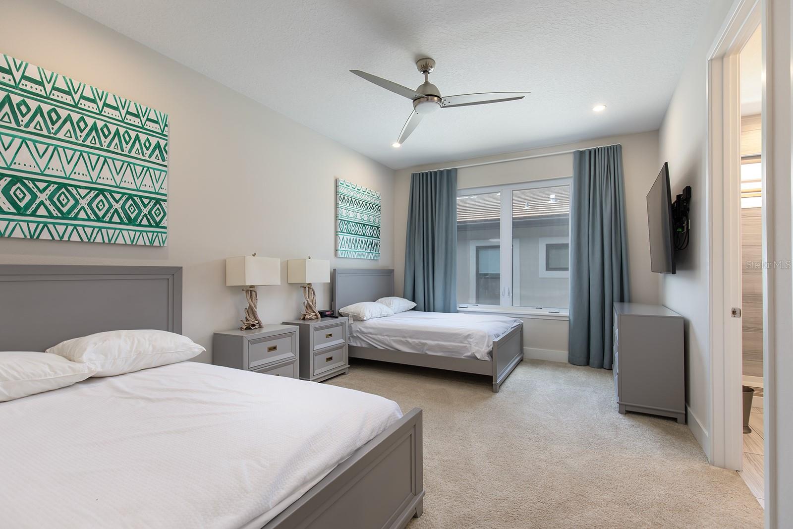 7928 JACKS CLUB DR
