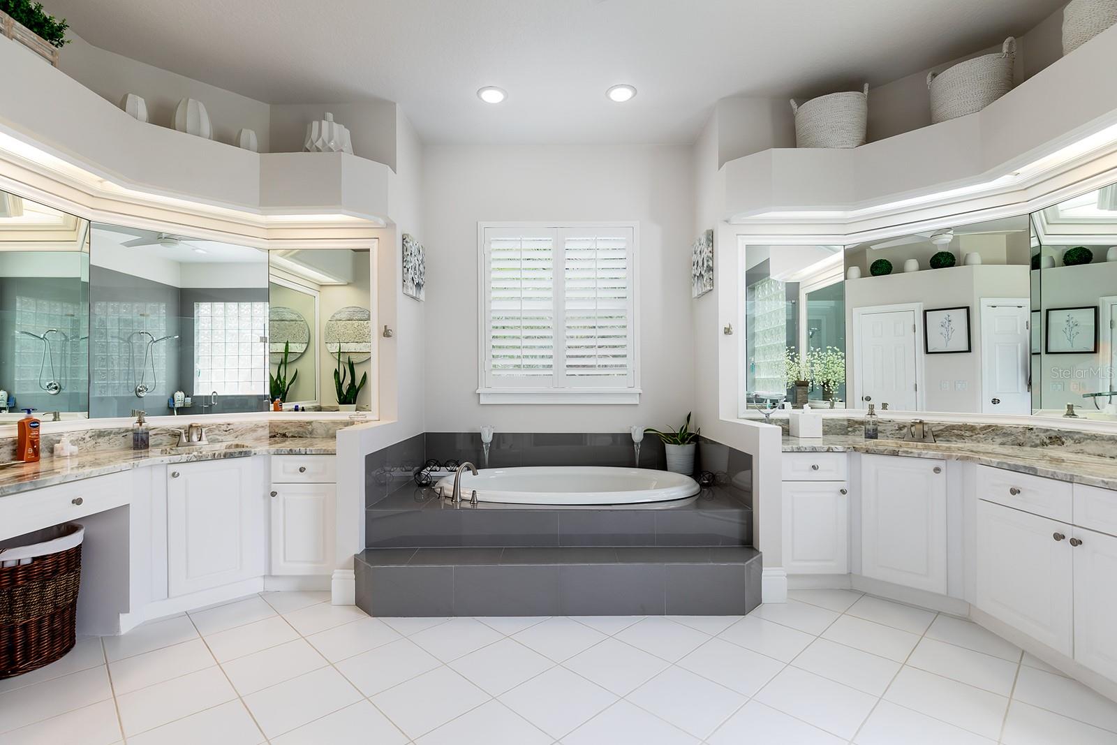8704 INGLETON CT