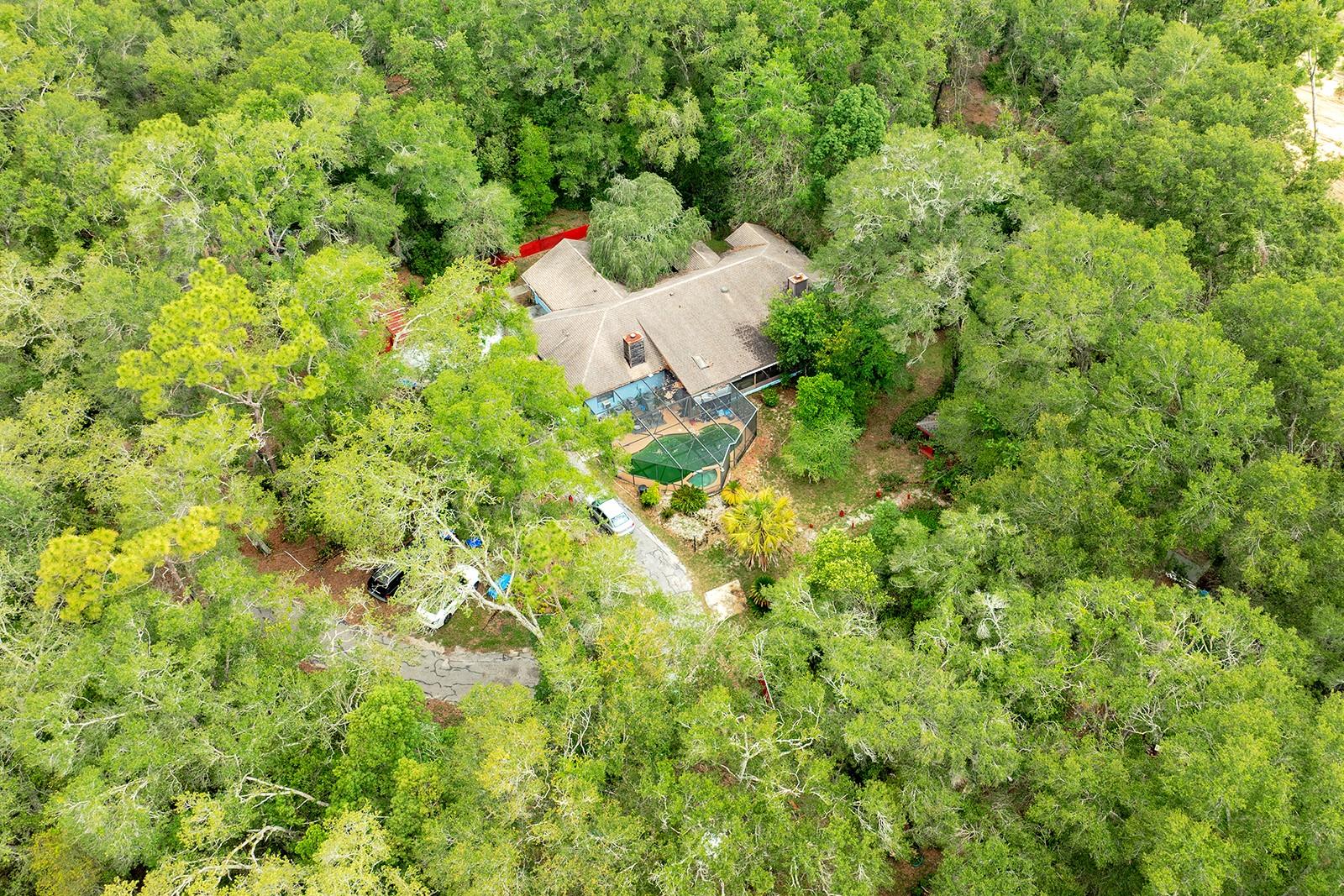 4933 ROUND LAKE RD