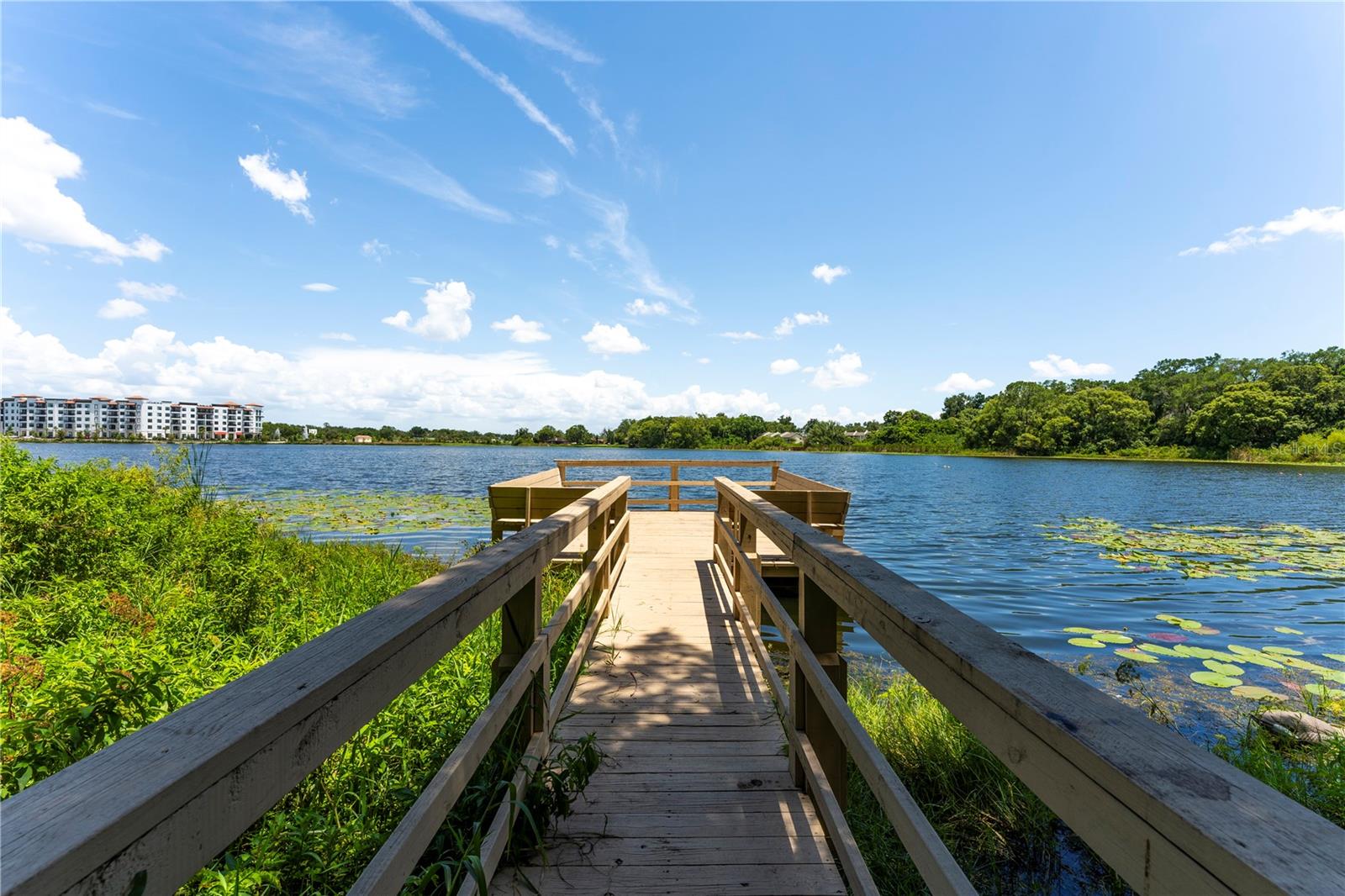 818 PARK LAKE CIR #10
