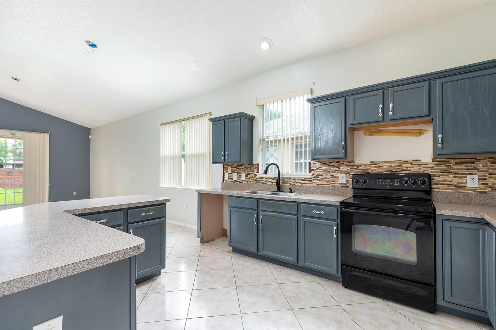 1456 SUN MEADOW DR
