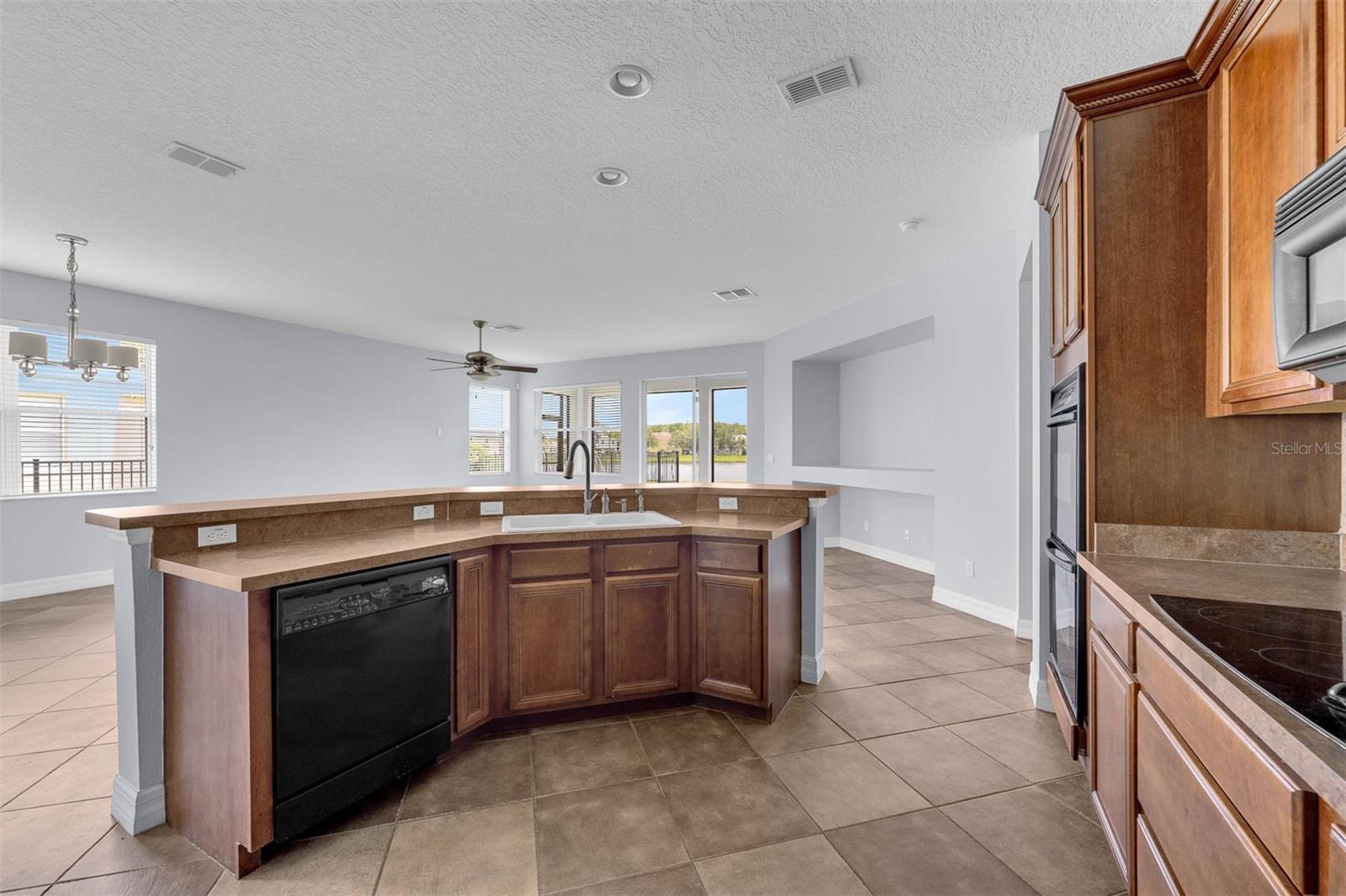 10151 CHORLTON CIR