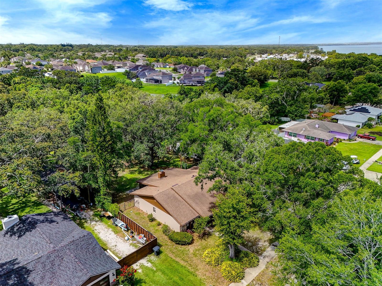 525 GARDEN HEIGHTS DR