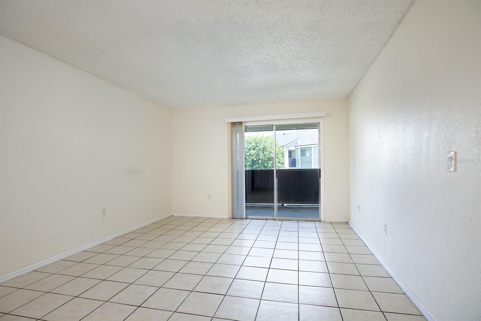 954 LAKE DESTINY RD #H