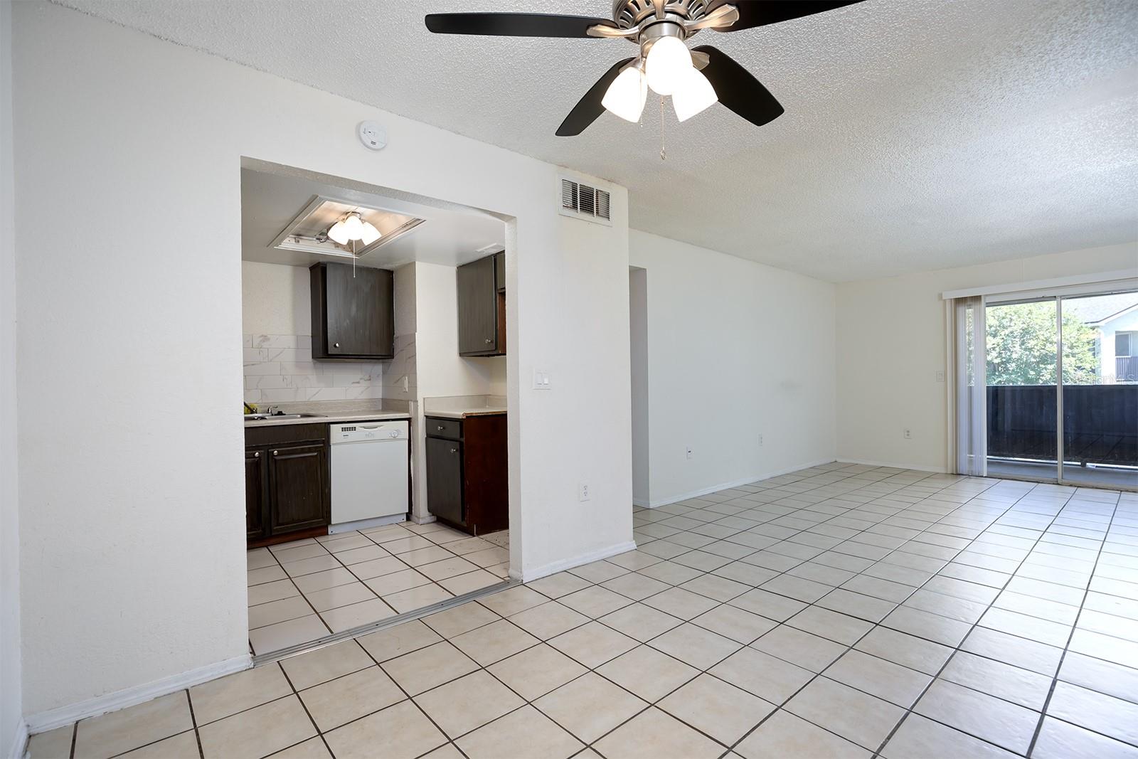 954 LAKE DESTINY RD #H