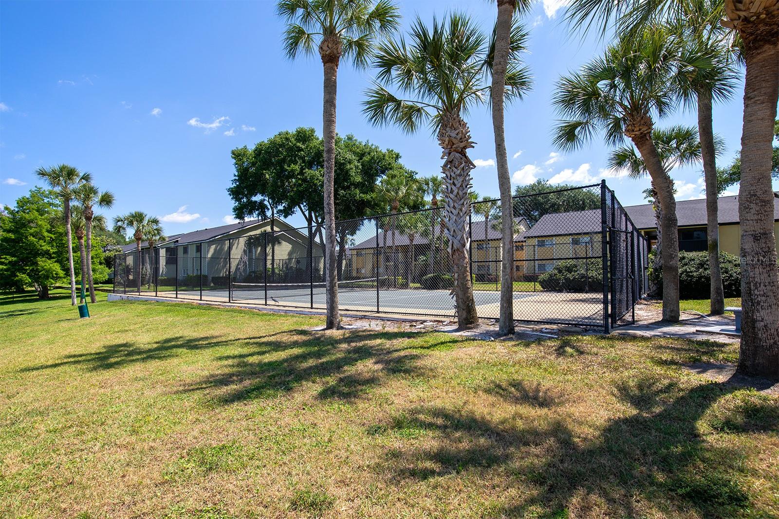 954 LAKE DESTINY RD #H