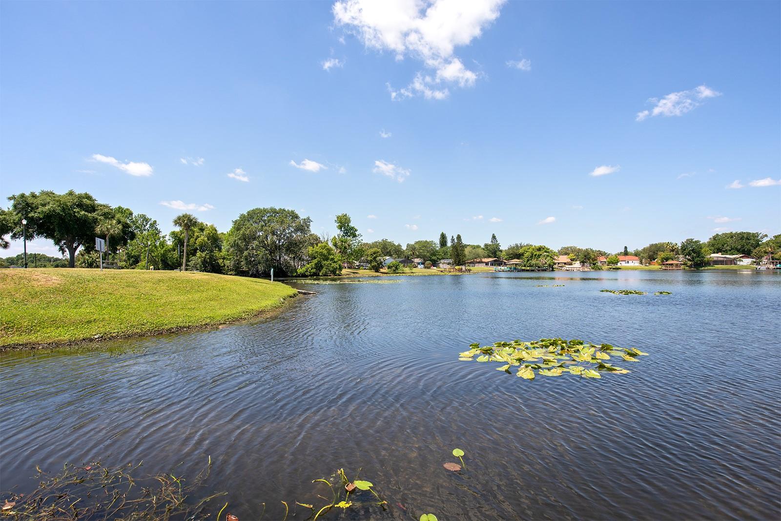 954 LAKE DESTINY RD #H