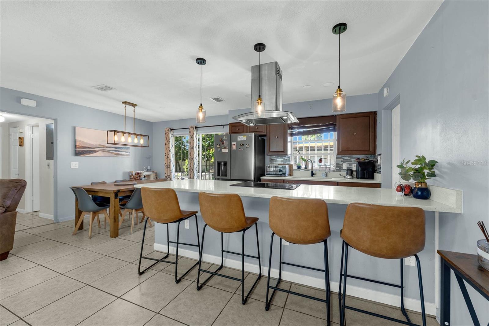 6228 HILLWOOD DR