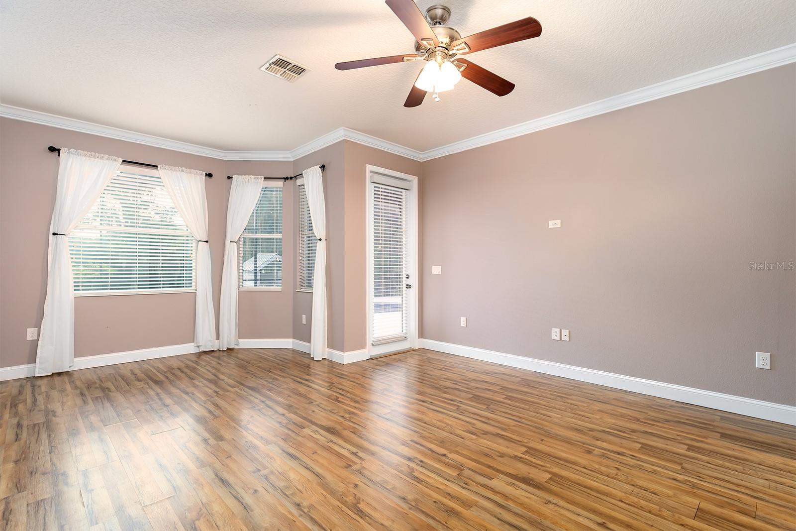 2450 MISTY COVE CIR