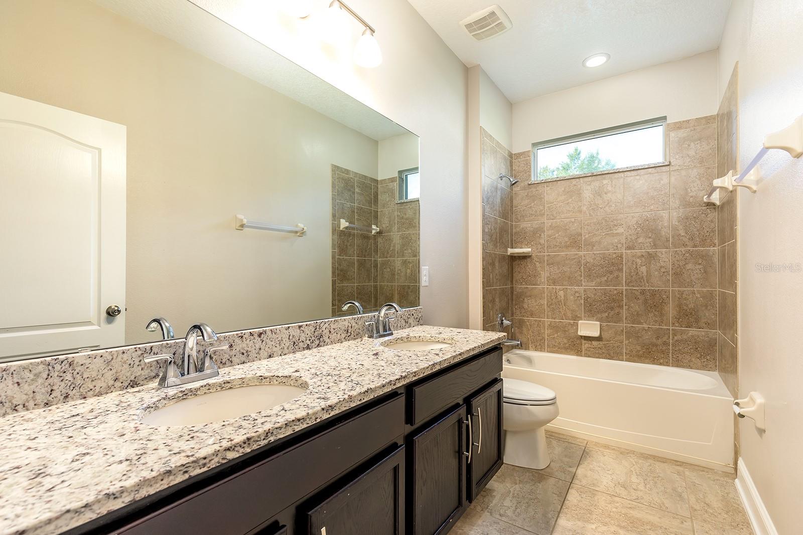 2450 MISTY COVE CIR