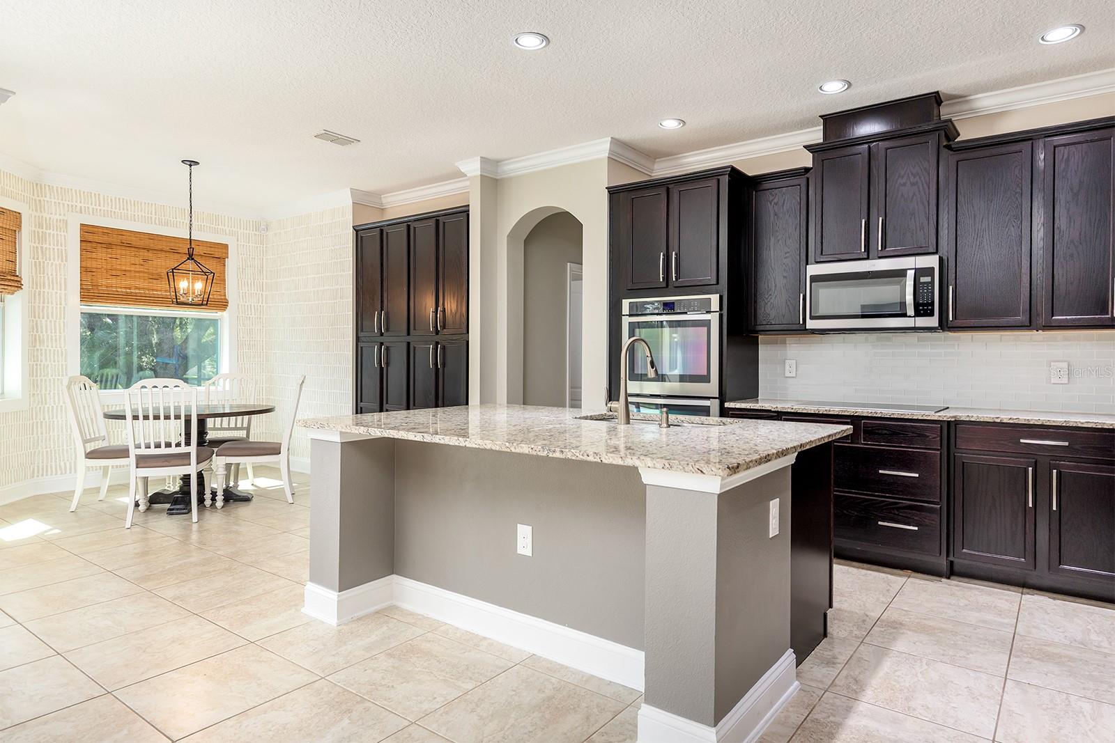 2450 MISTY COVE CIR