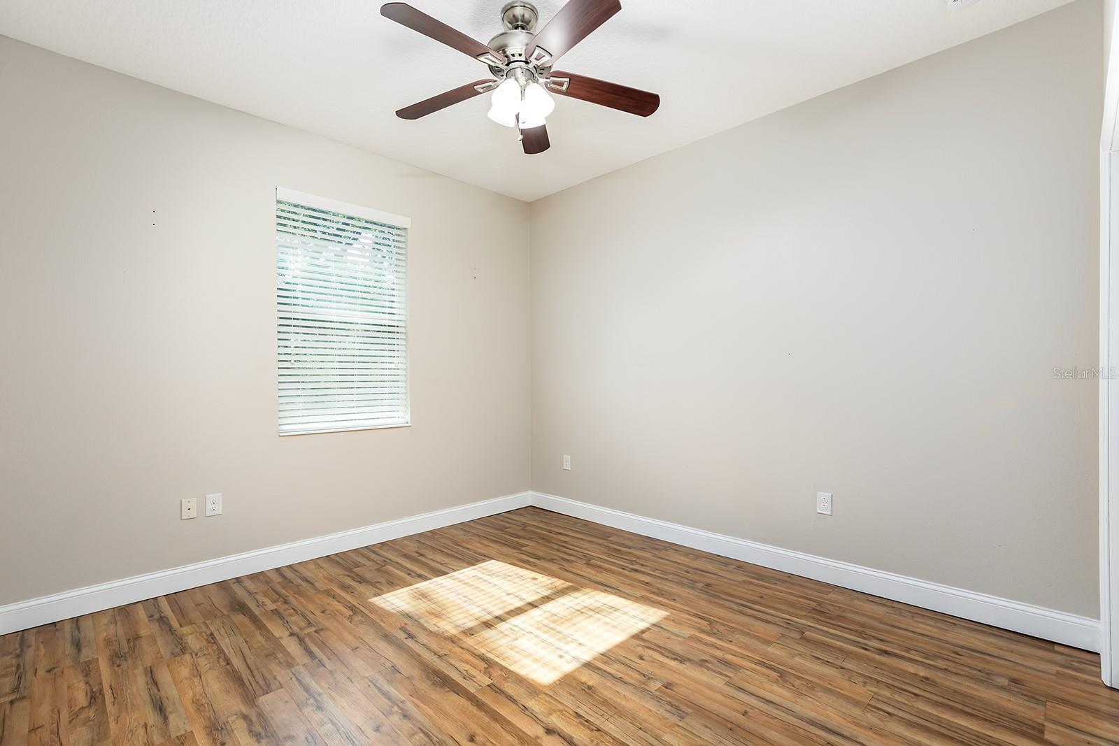 2450 MISTY COVE CIR