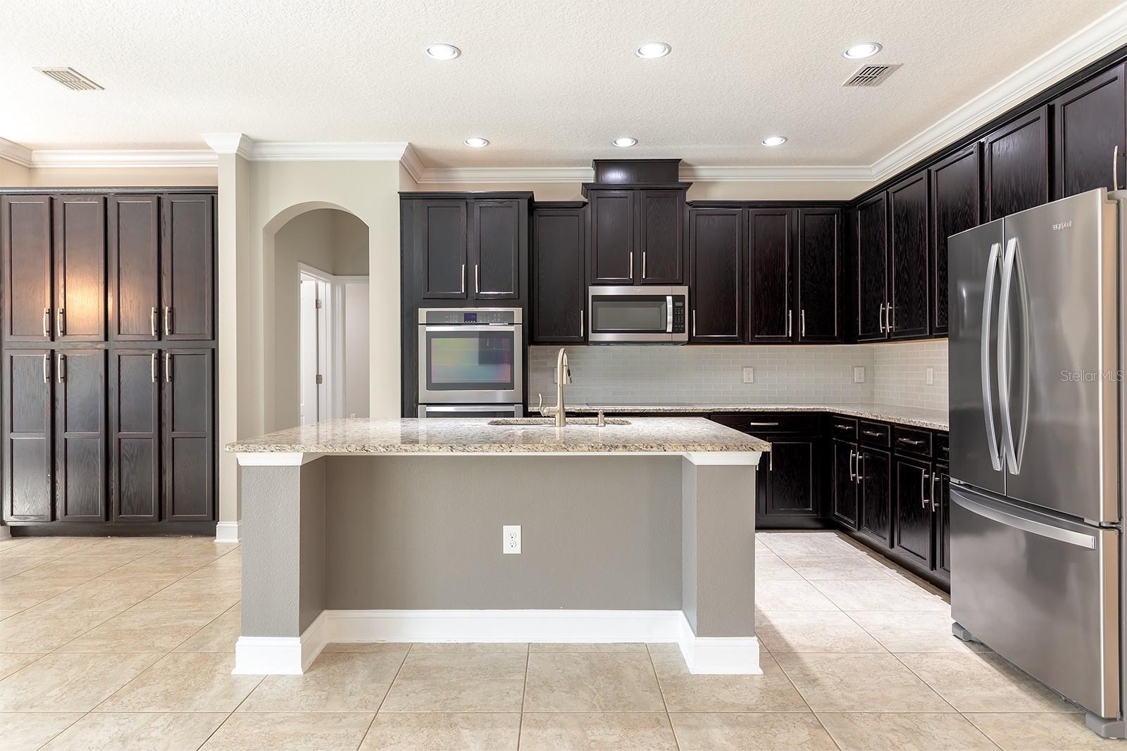 2450 MISTY COVE CIR