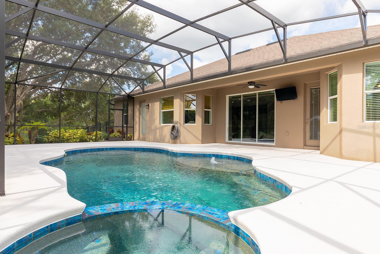 2450 MISTY COVE CIR