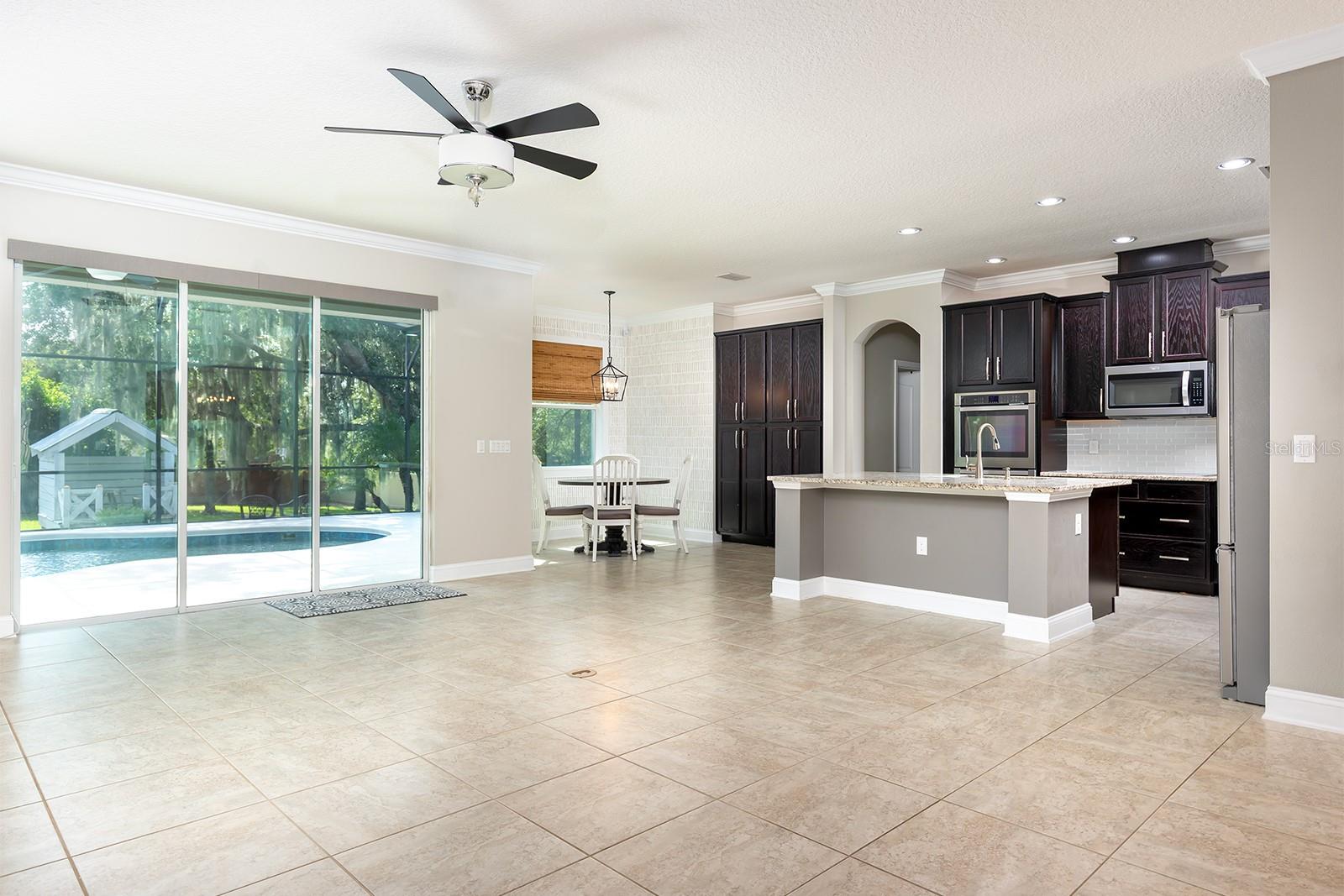 2450 MISTY COVE CIR
