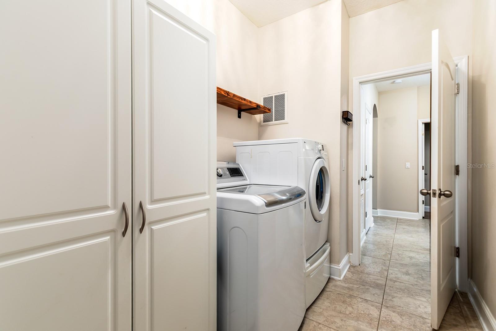 2450 MISTY COVE CIR