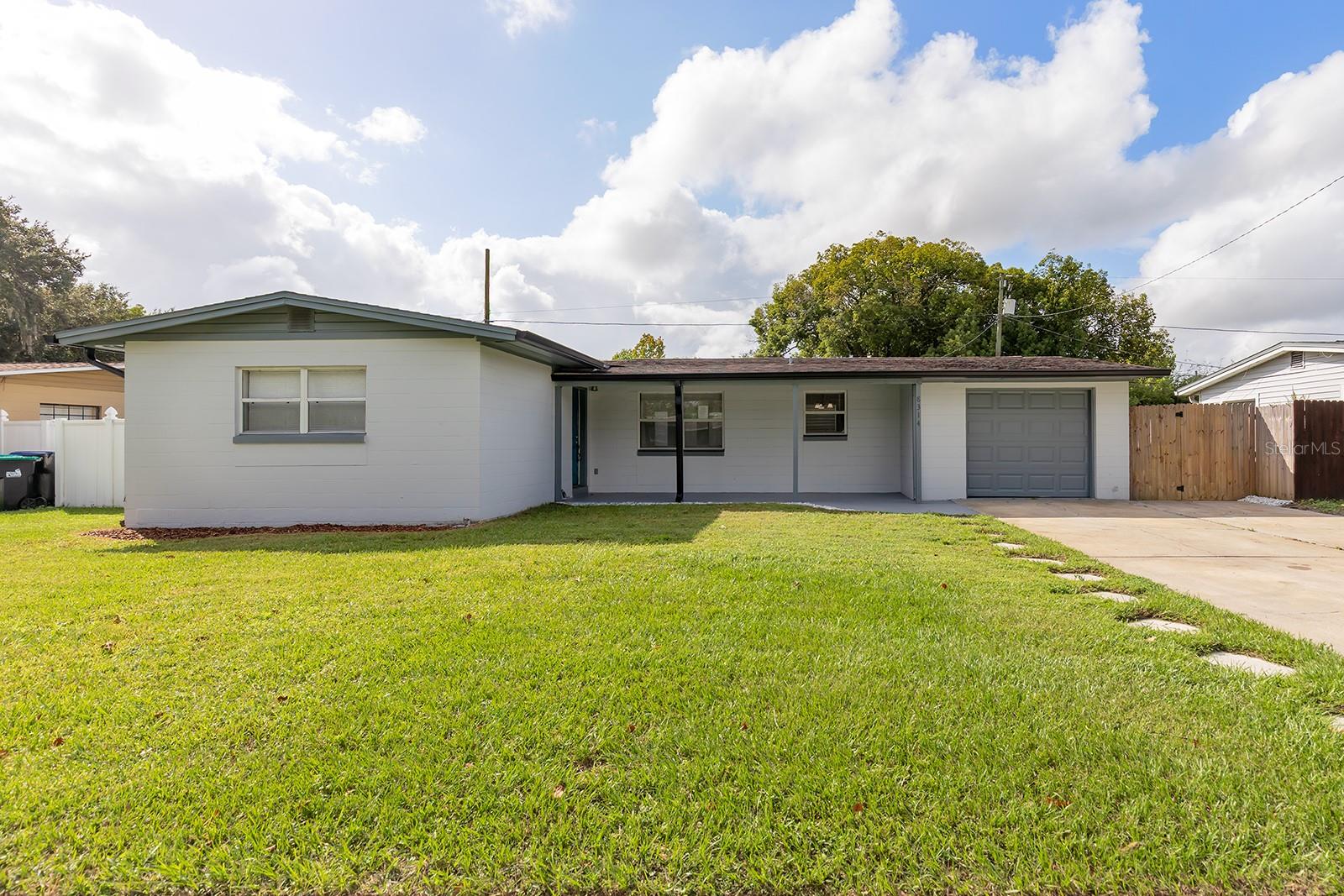 8314 CALAIS CIR