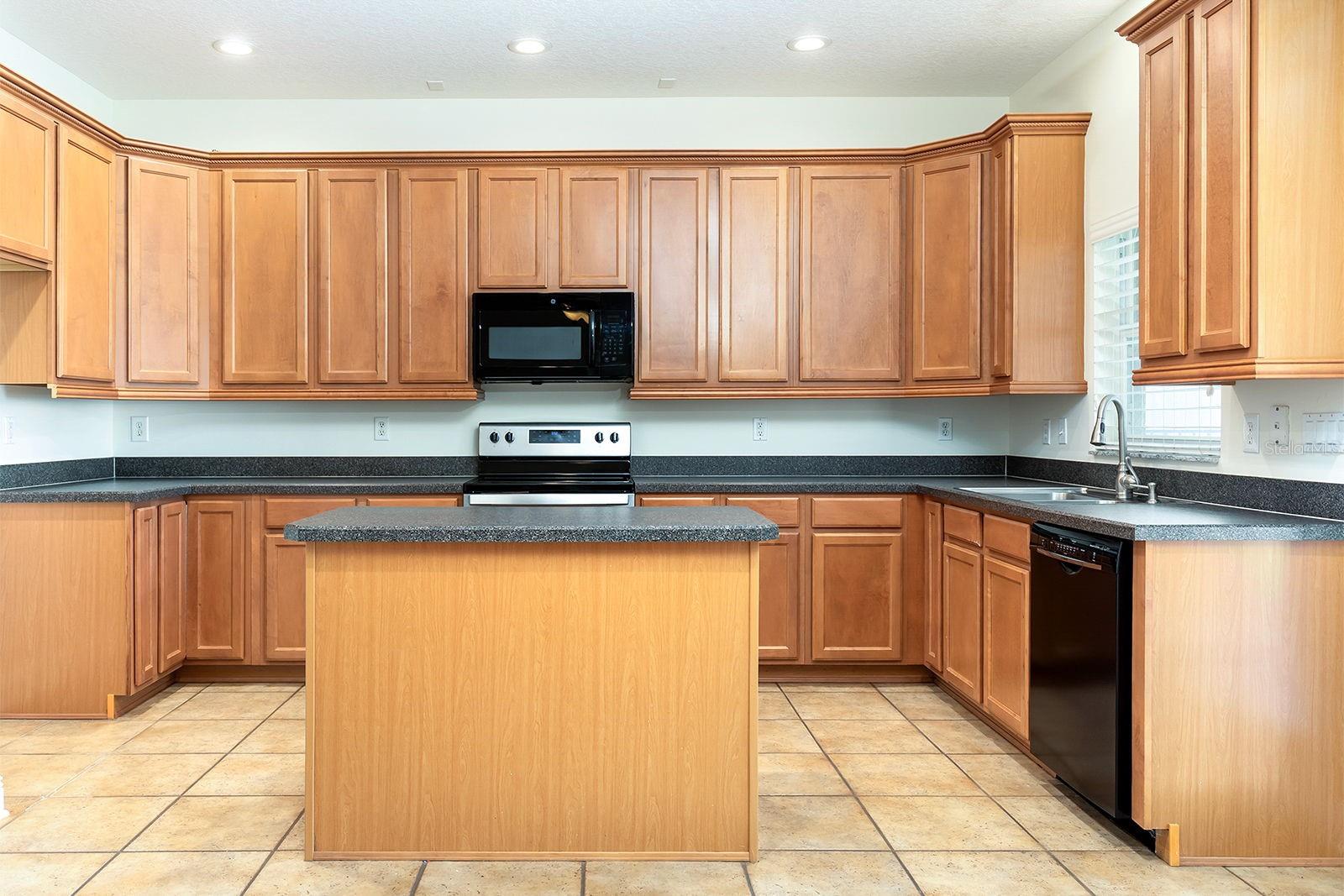 6368 SEDONA LEAF CT