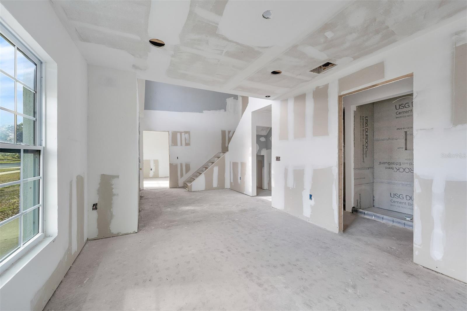 2960 WHITE MAGNOLIA LOOP