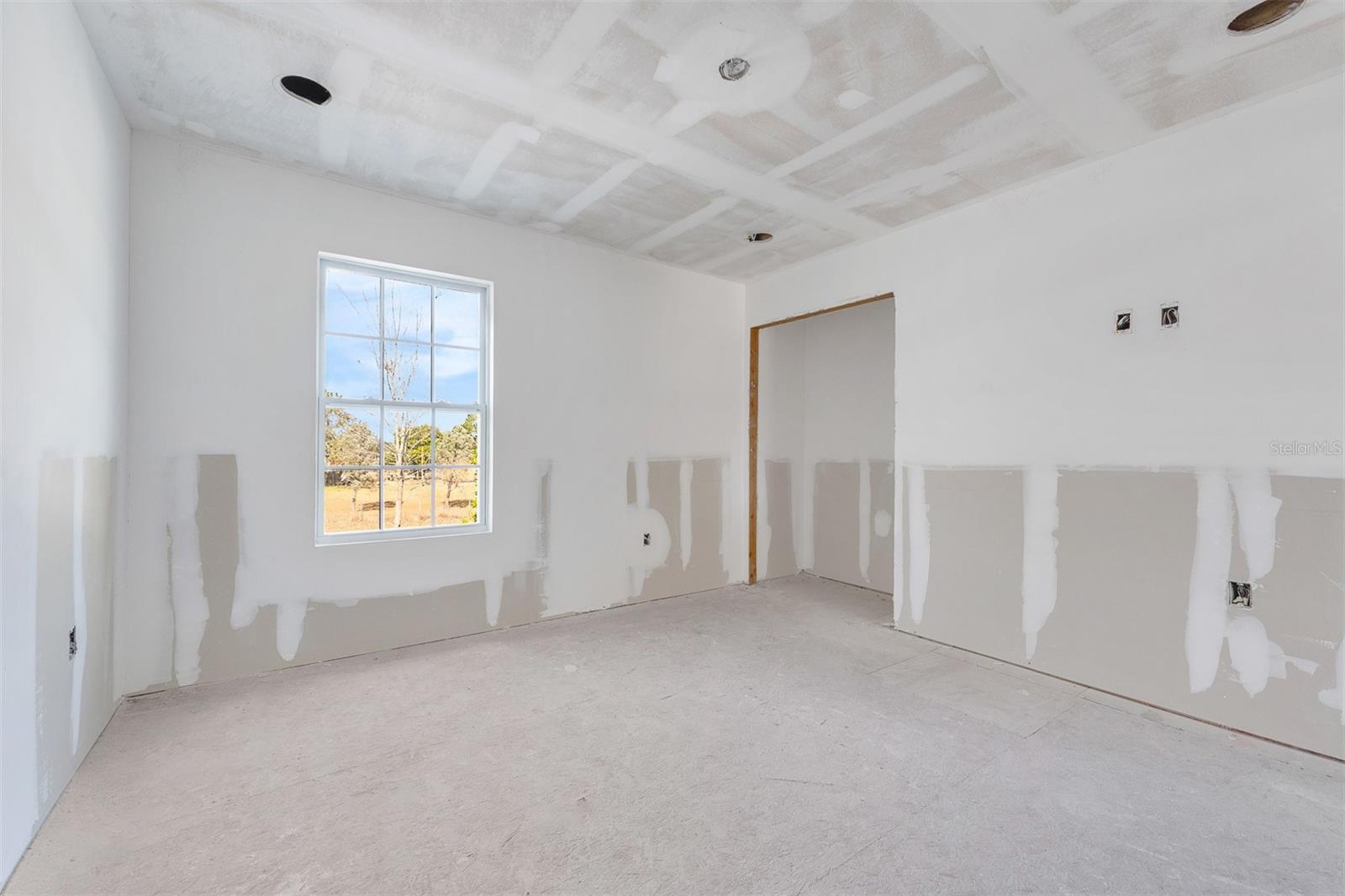 2960 WHITE MAGNOLIA LOOP