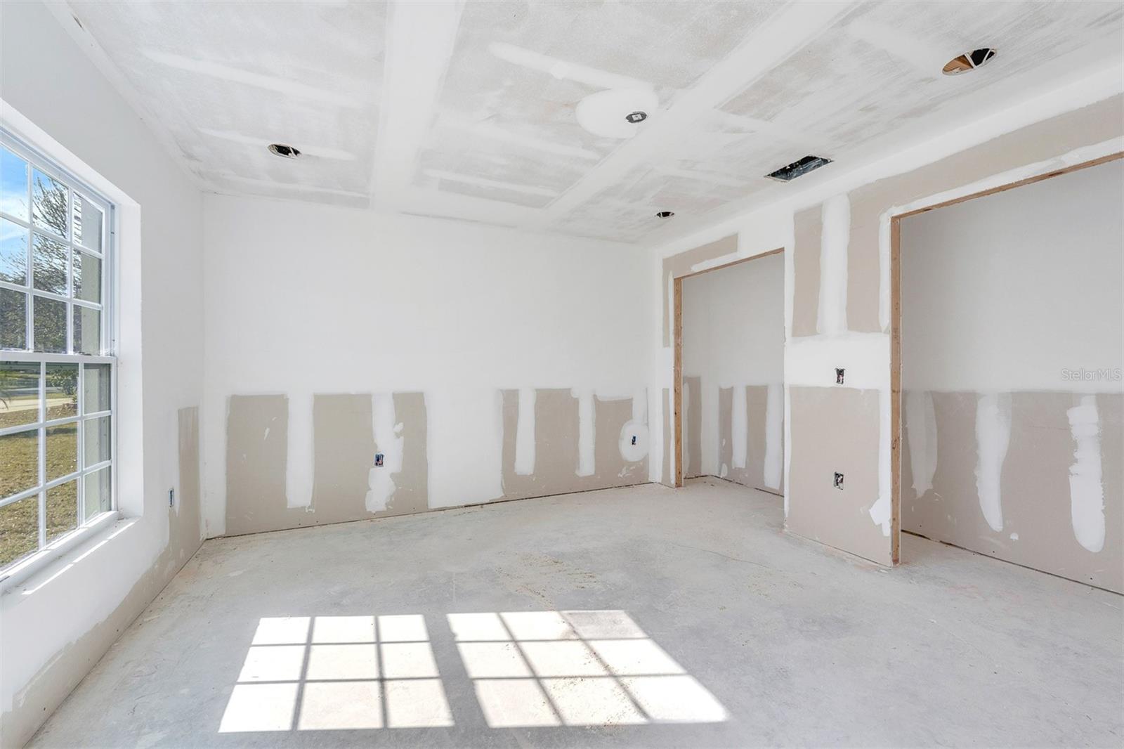 2960 WHITE MAGNOLIA LOOP