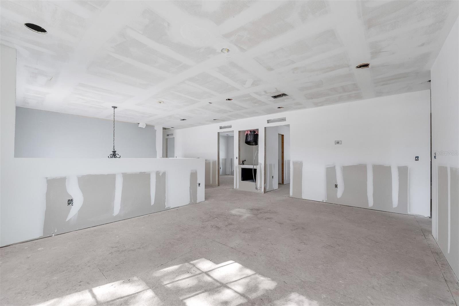 2960 WHITE MAGNOLIA LOOP