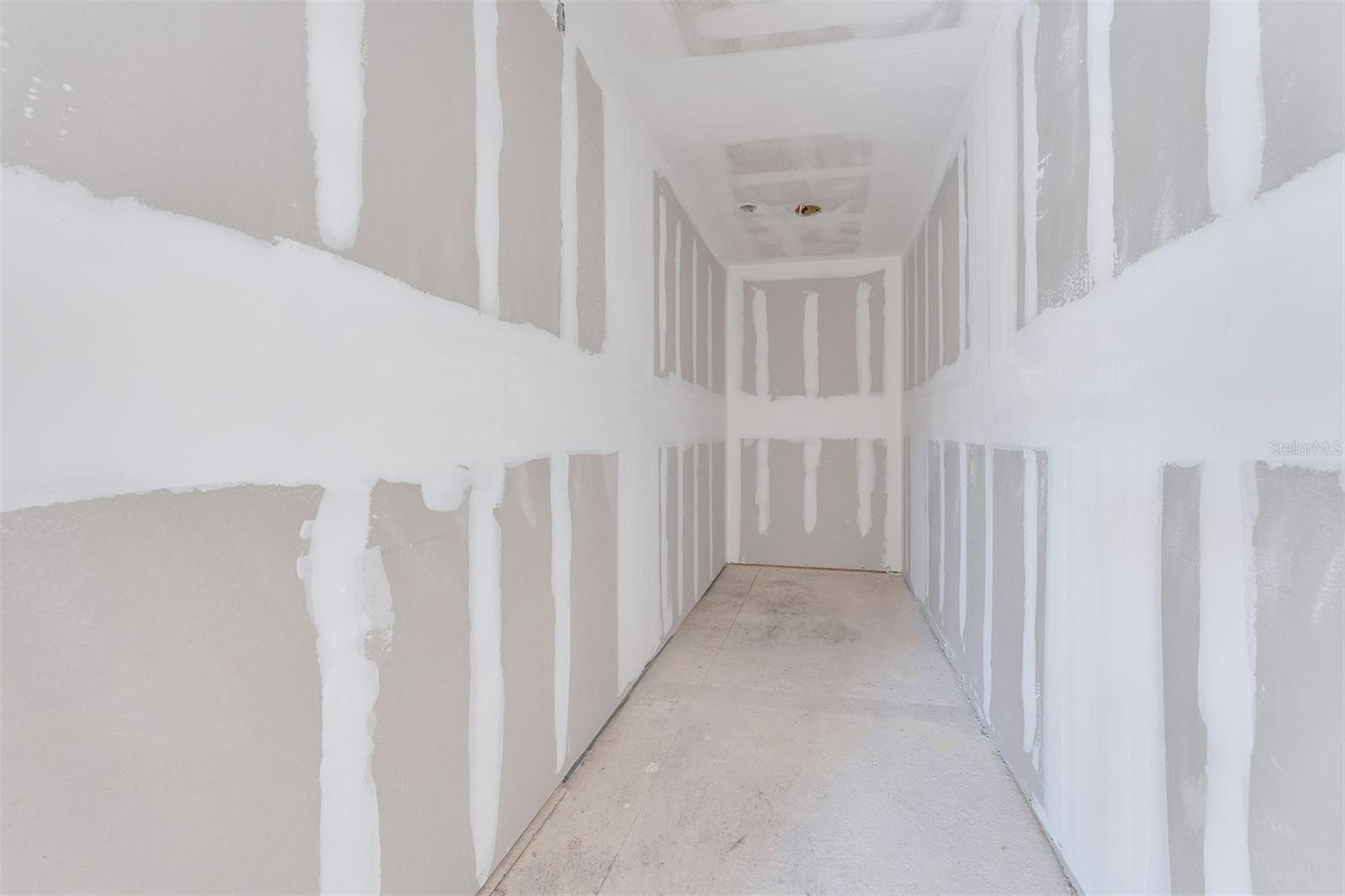 2960 WHITE MAGNOLIA LOOP