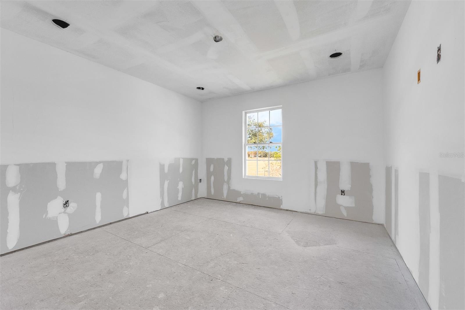 2960 WHITE MAGNOLIA LOOP