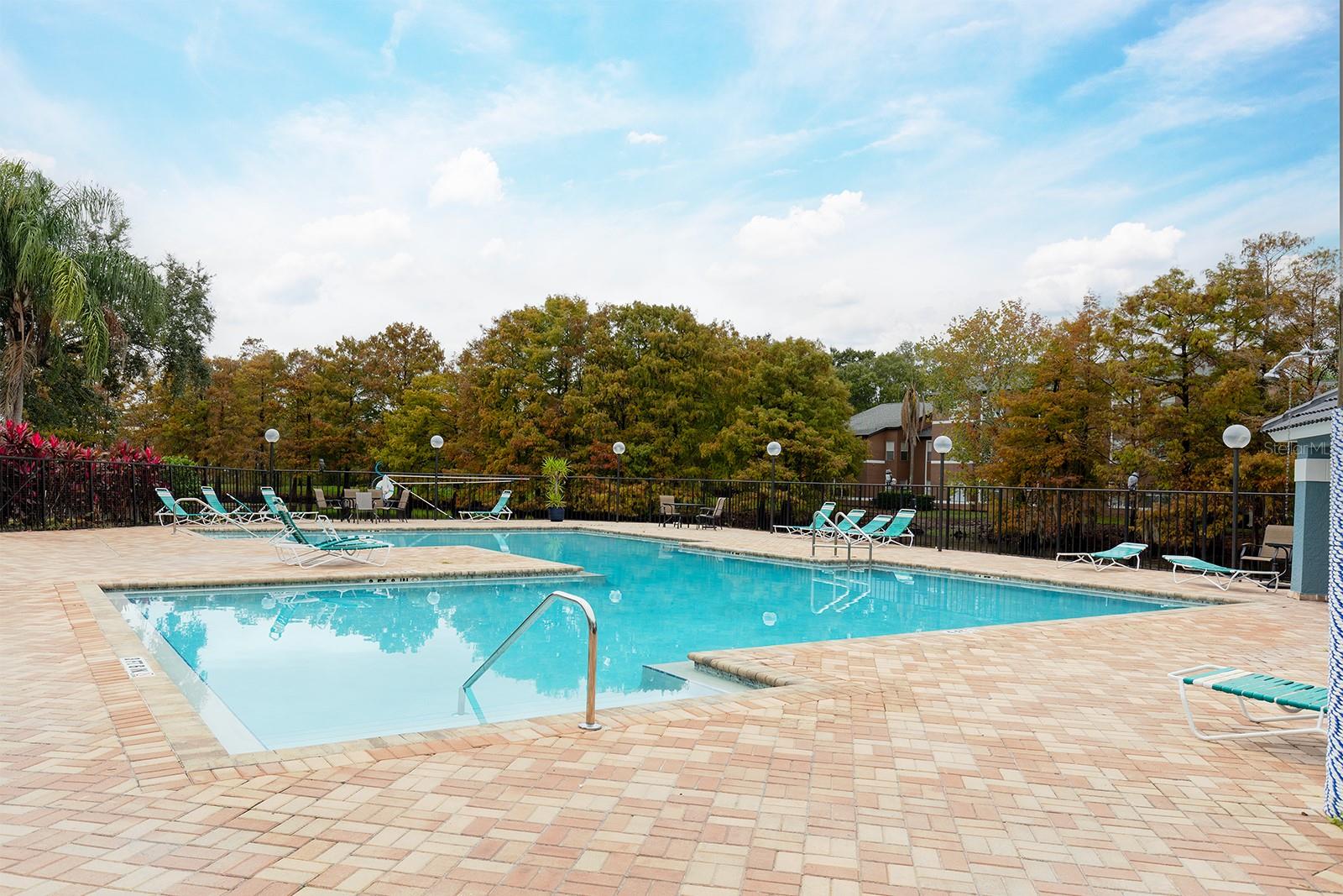 4528 COMMANDER DR #2018