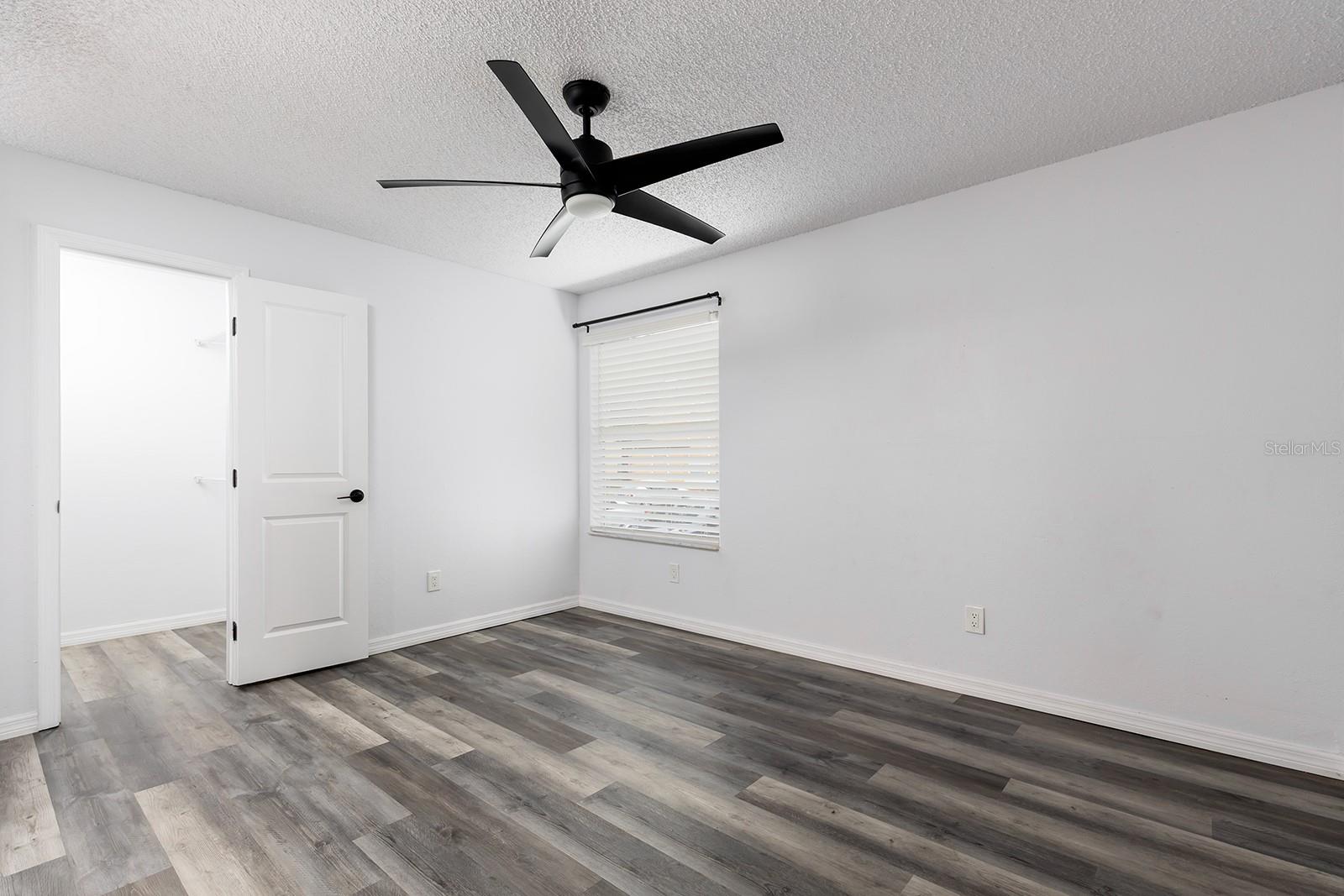 4528 COMMANDER DR #2018