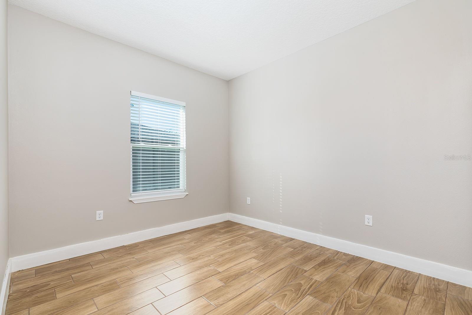 1240 S HIGHLAND AVE