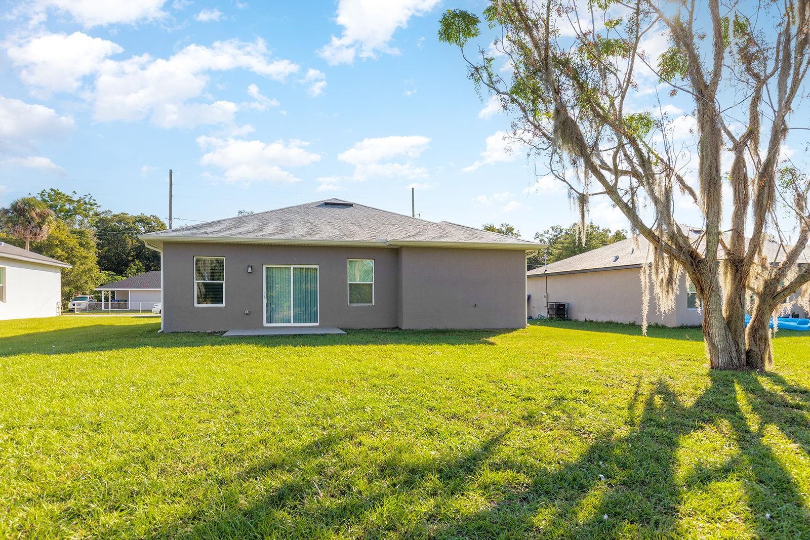 1240 S HIGHLAND AVE