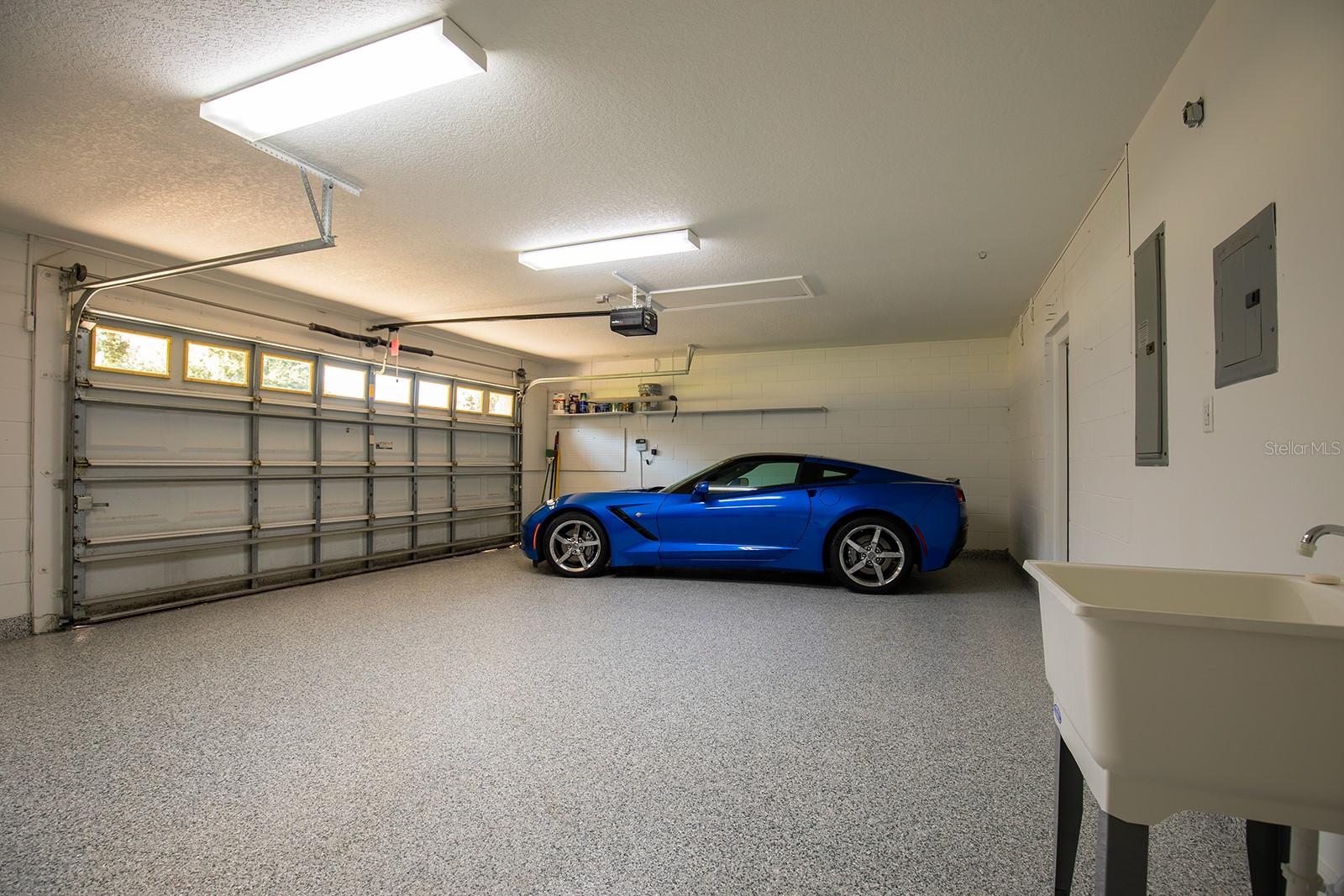 11021 VERSAILLES BLVD