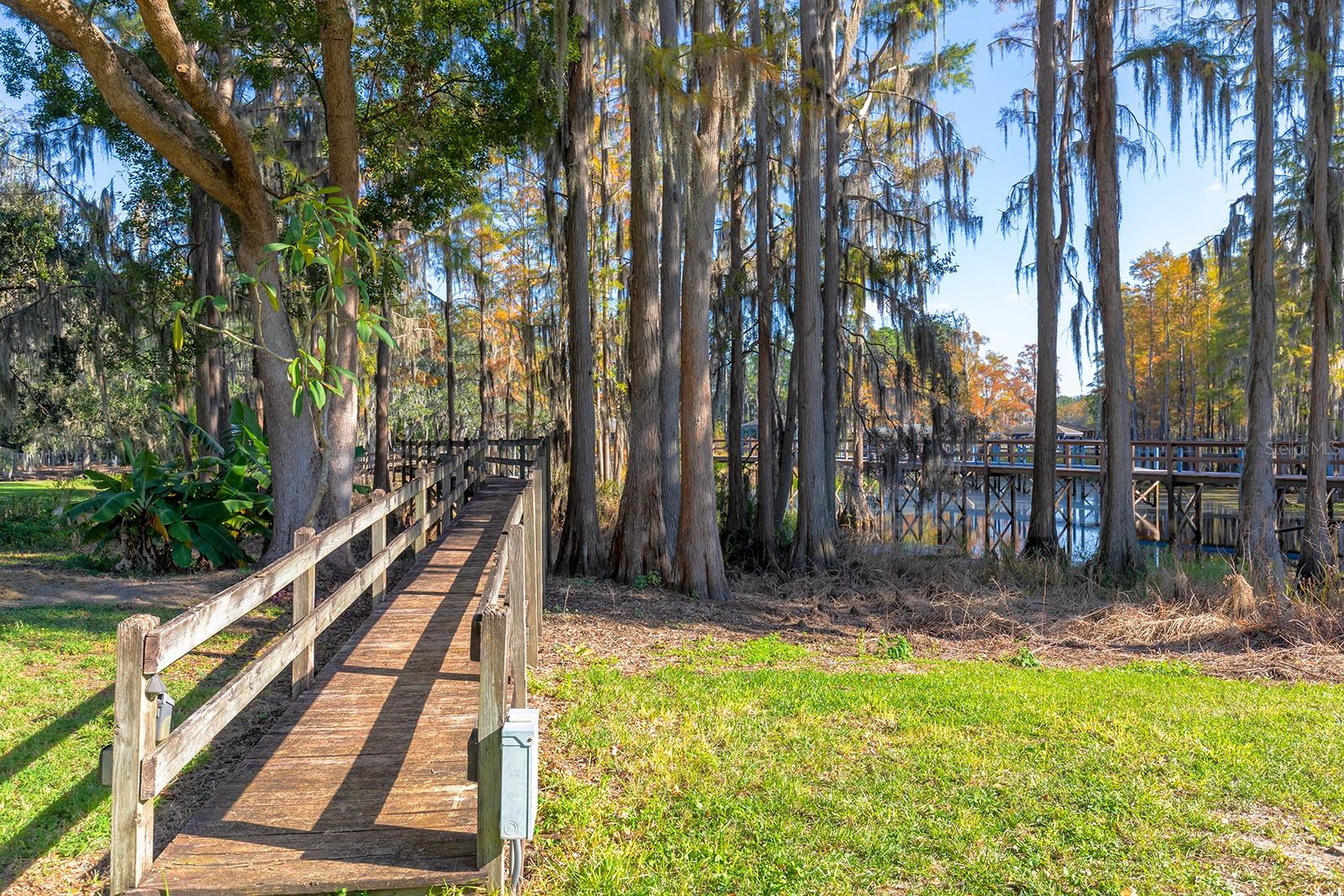 11021 VERSAILLES BLVD