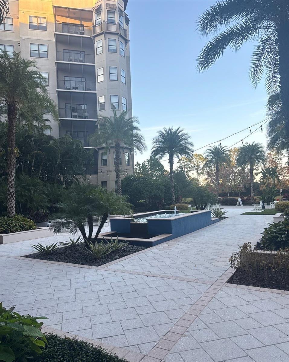 14501 GROVE RESORT AVE #2528