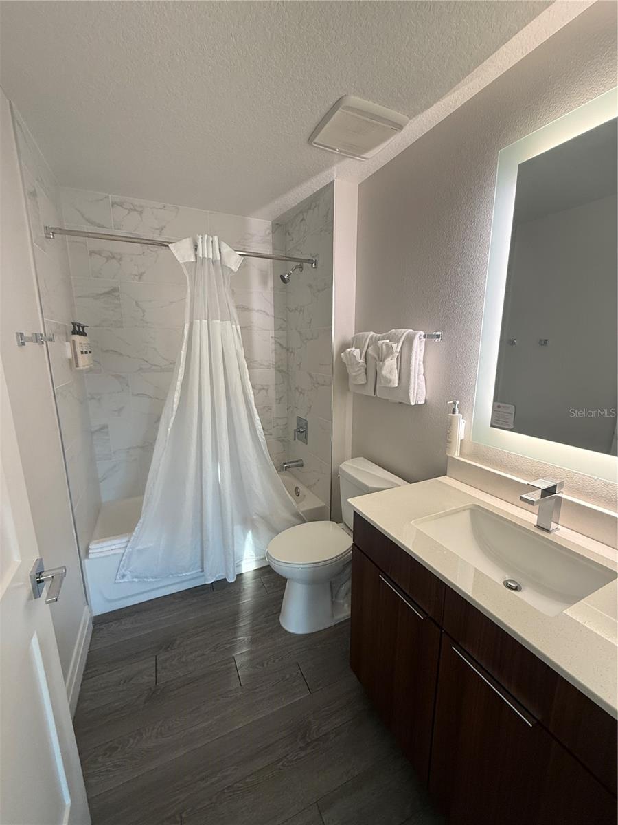 14501 GROVE RESORT AVE #2528