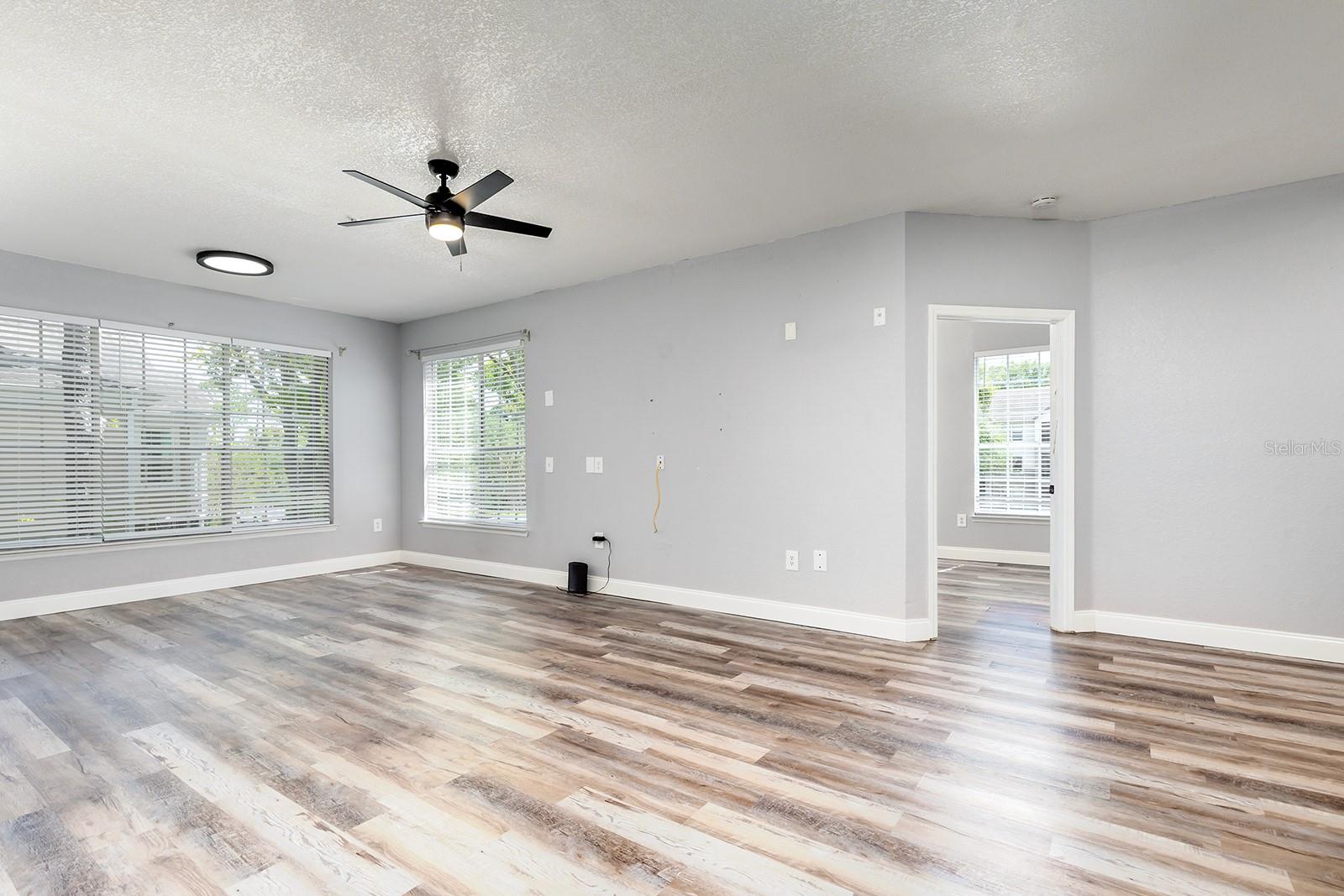 13015 PLANTATION PARK CIR #1027