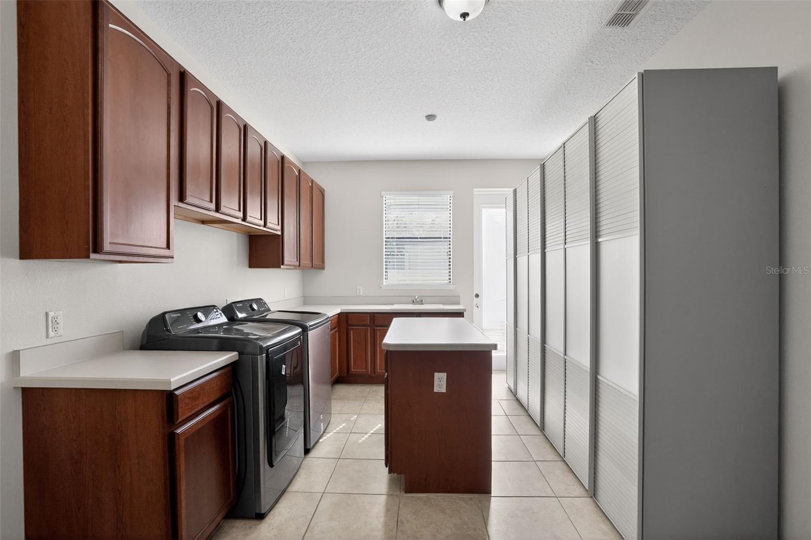 4026 SUNBURST VIEW CIR