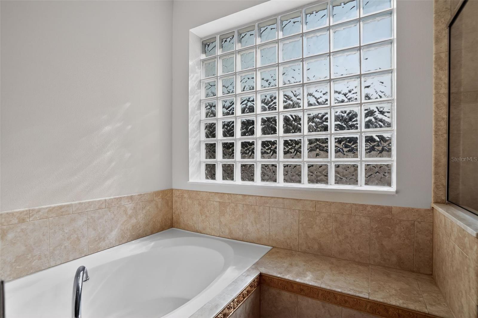 4026 SUNBURST VIEW CIR