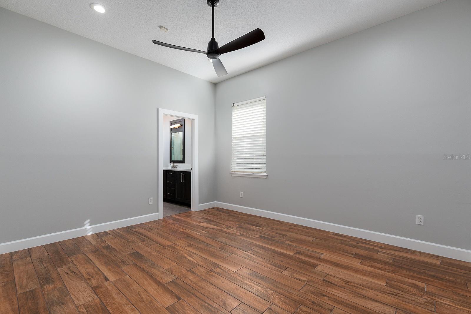 1441 LANGHAM TER