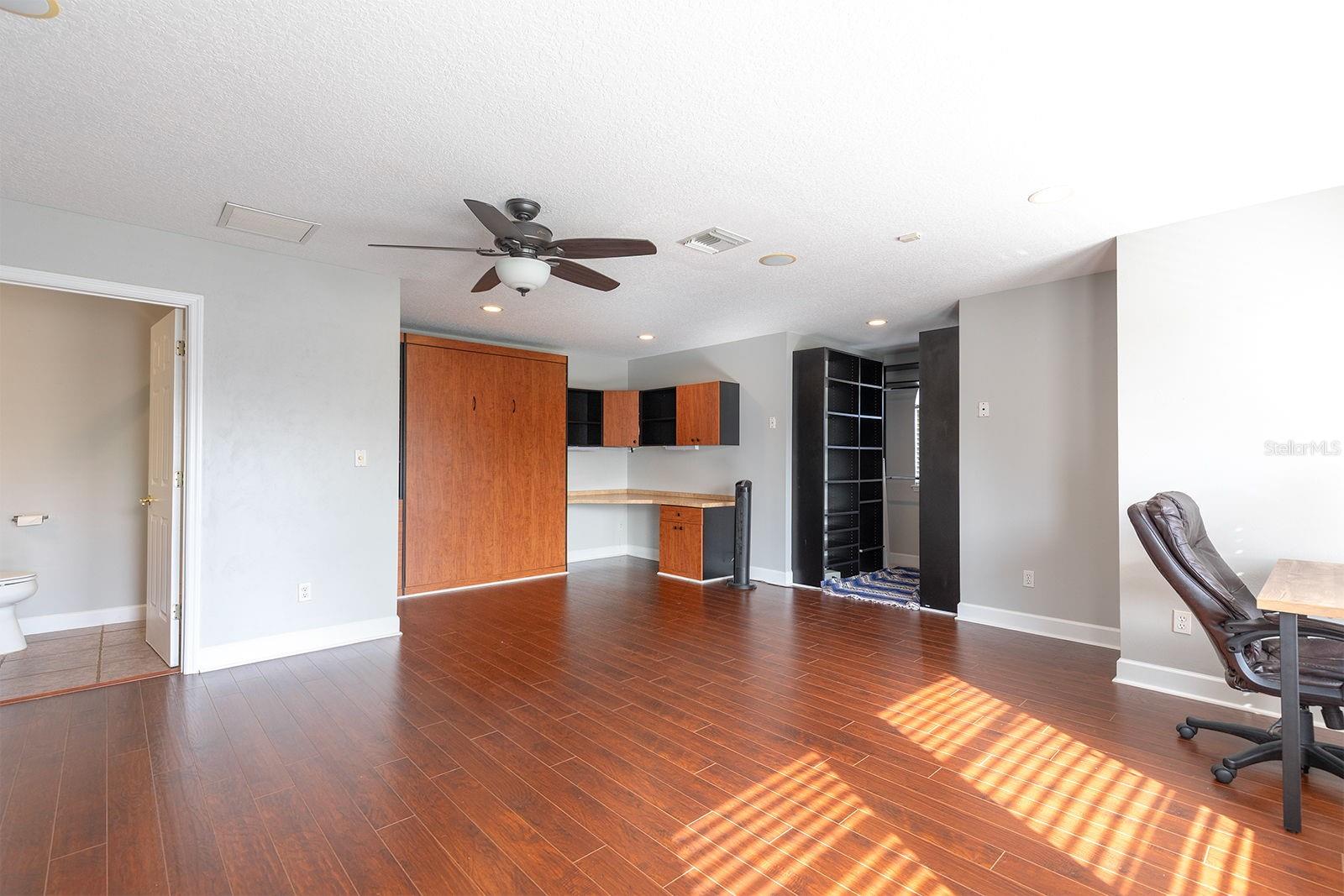 1441 LANGHAM TER