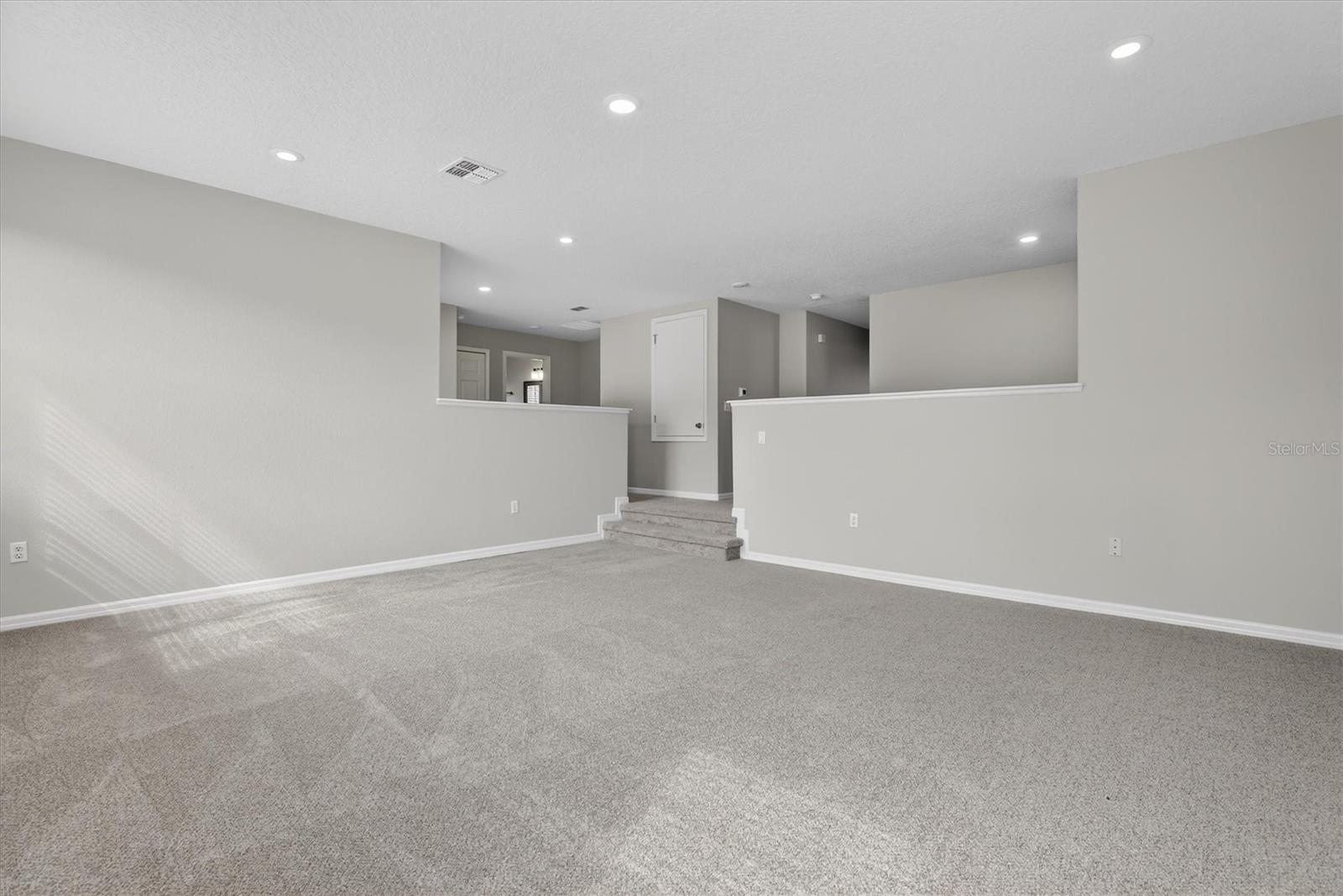 12731 GROVEHURST AVE