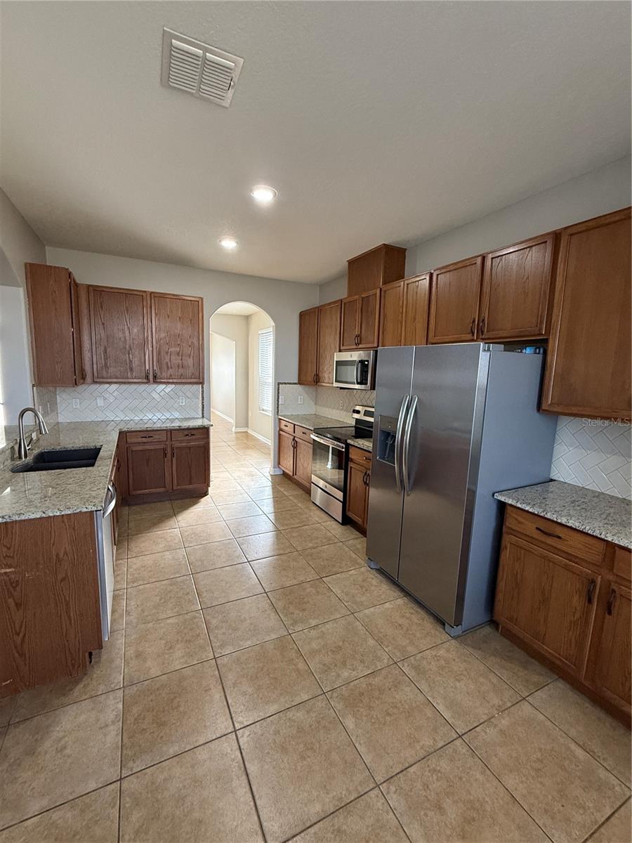 12731 GROVEHURST AVE