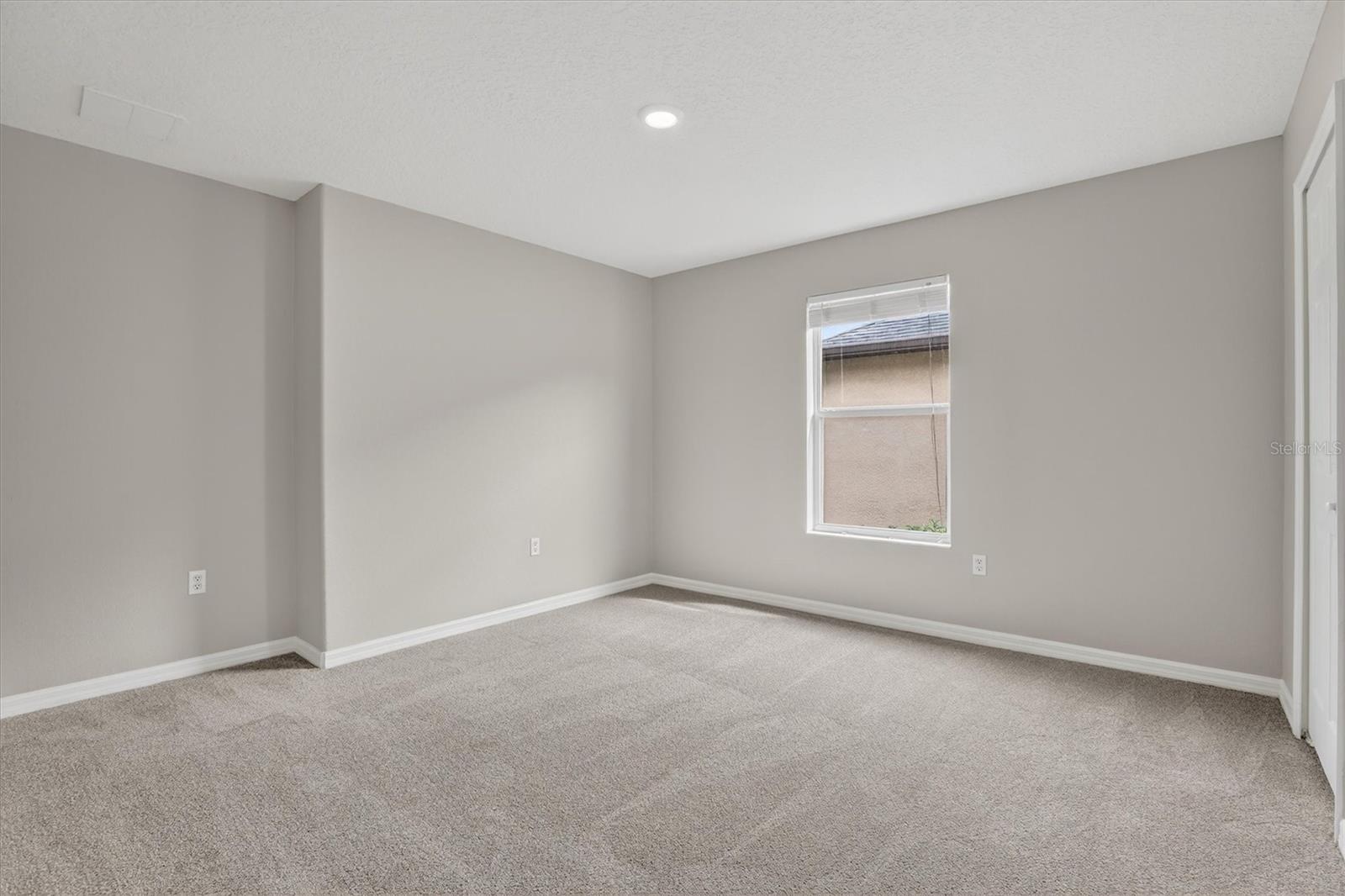 12731 GROVEHURST AVE