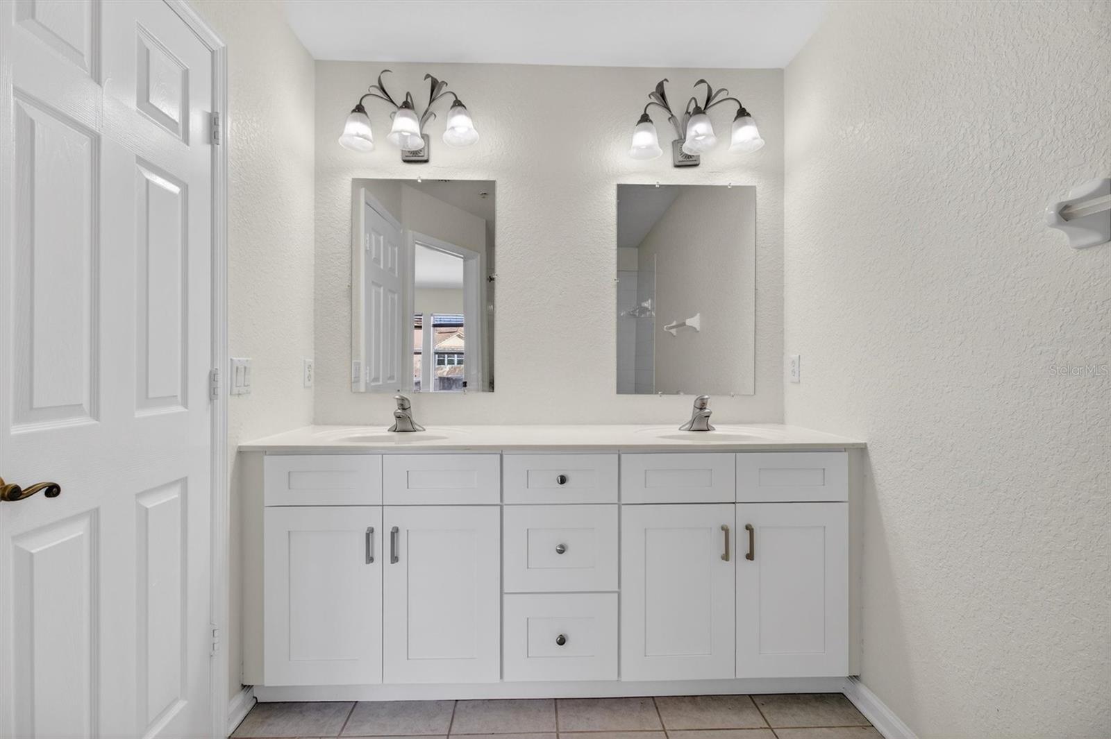 3497 SHALLOT DR #102