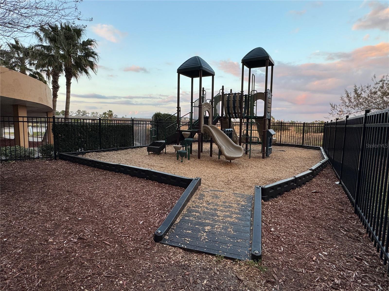 8125 RESORT VILLAGE DR #5304