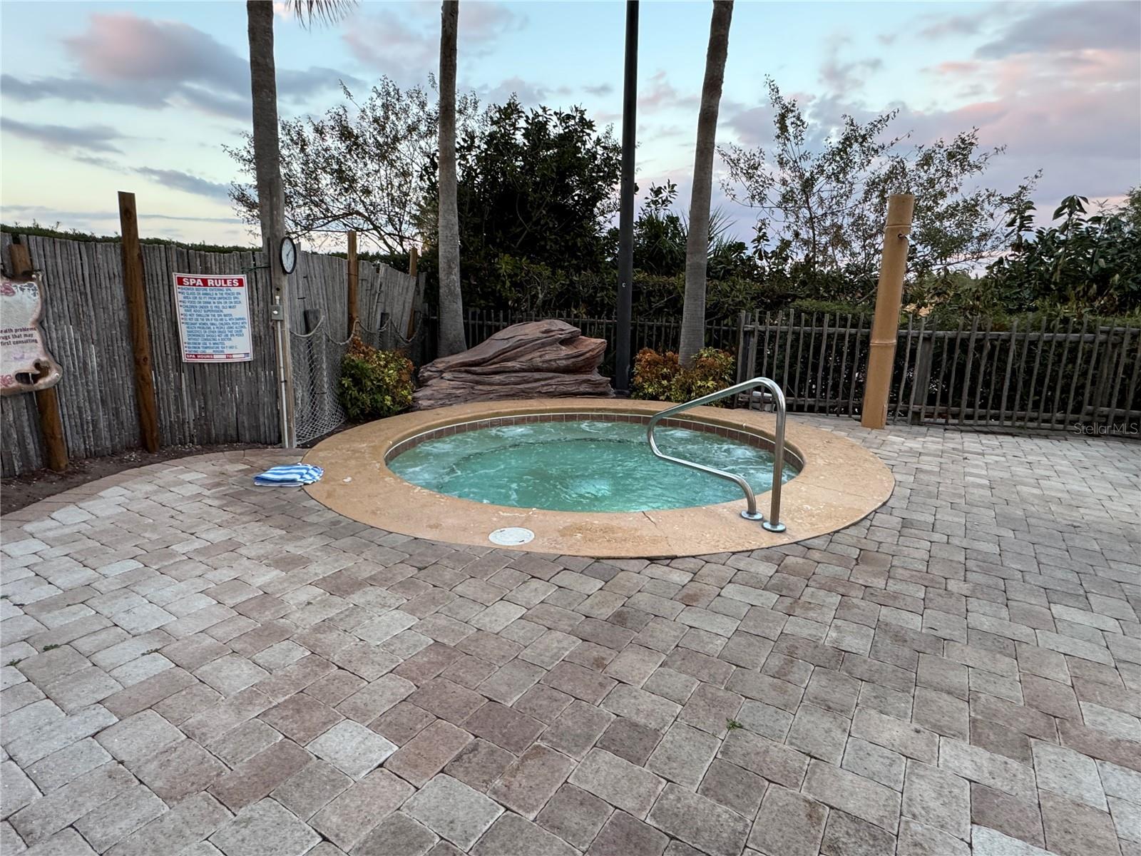 8125 RESORT VILLAGE DR #5304