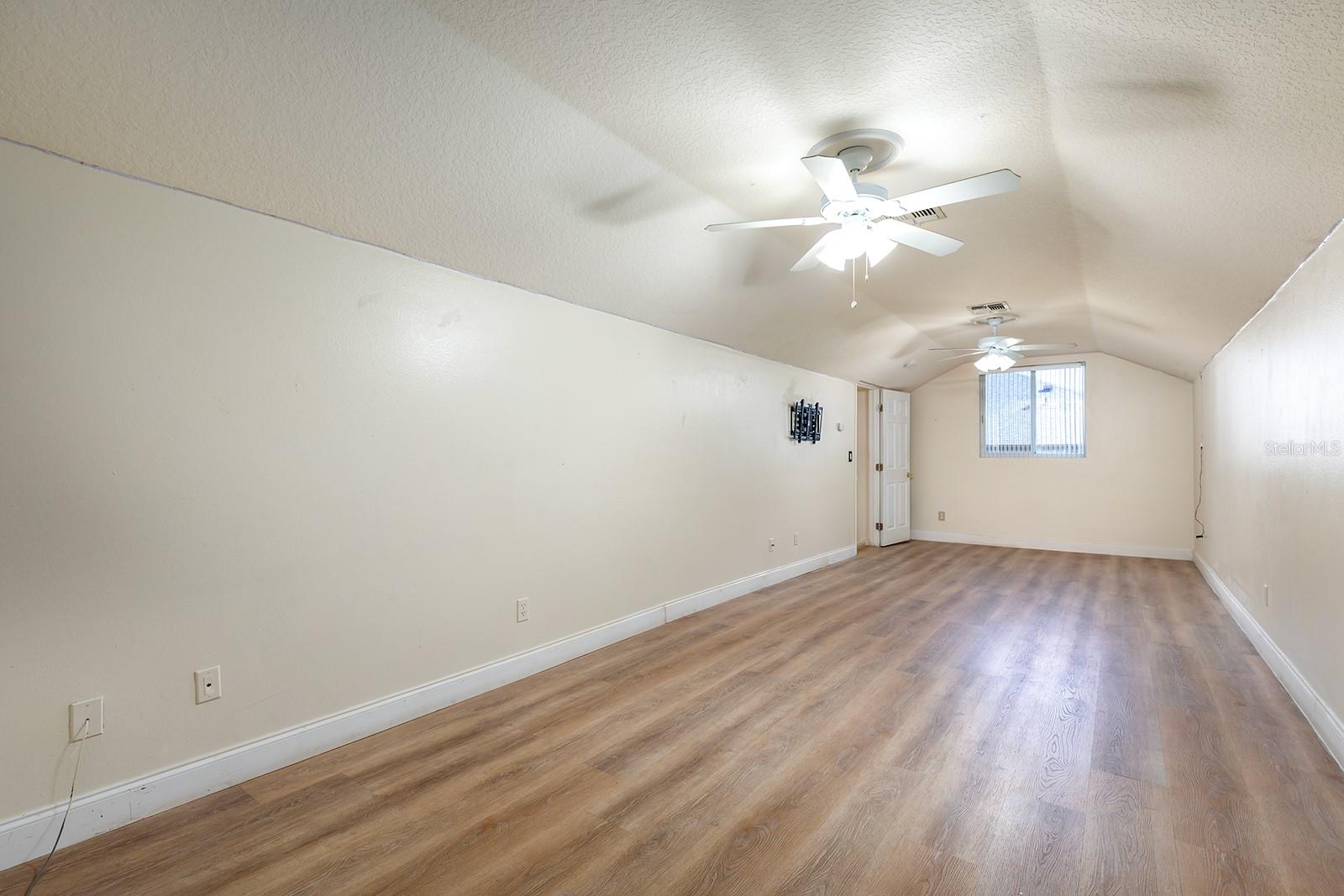 13409 VIA ROMA CIR